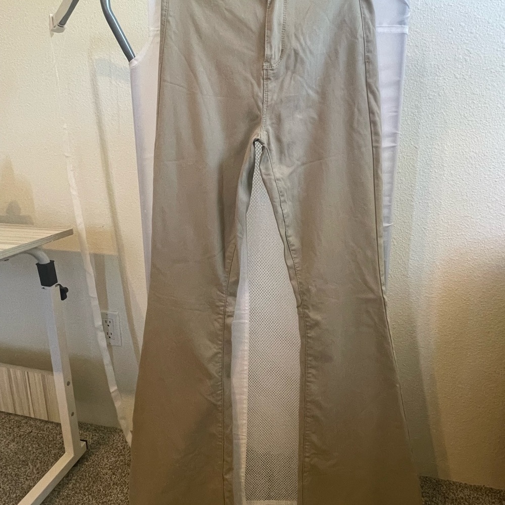 Fashion Nova Women’s Khaki Chinos